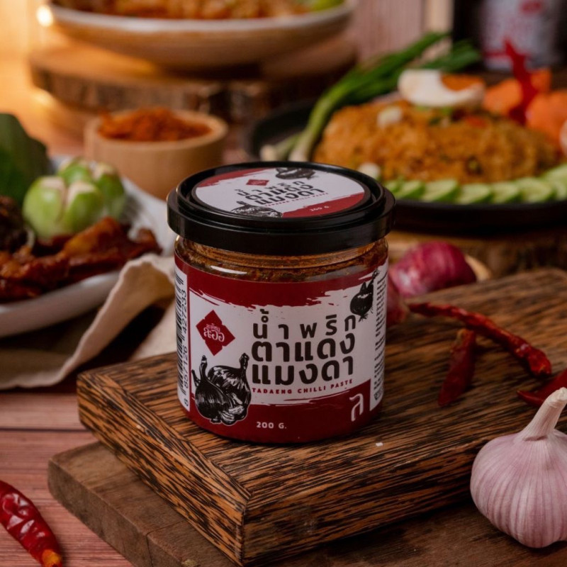 "NAMPRIKLAOR" Chili Paste Tadaeng Mangda Flavor (200 g) - น้ำพริกตาแดงแมงดา