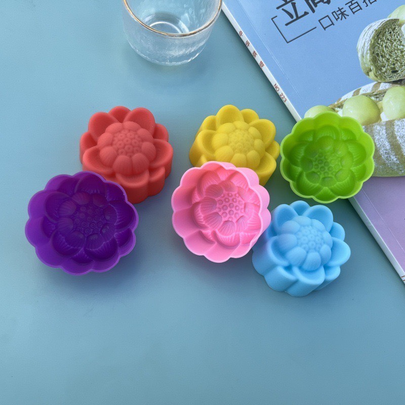 "MOLD"  Lotus Flower (New)  Mold, size 5 cm. (1 set 12 pcs)  - แม่พิมพ์วุ้น ดอกบัว 